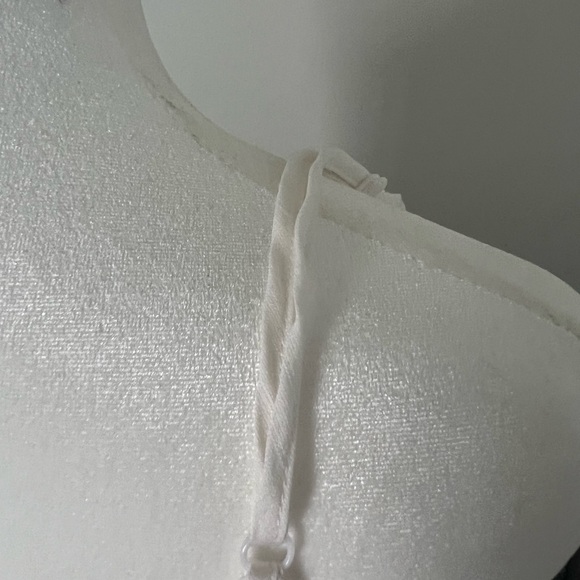 SHEIN | White Button Down V-Neck Ruffle Hem Tank Top - Picture 5 of 9